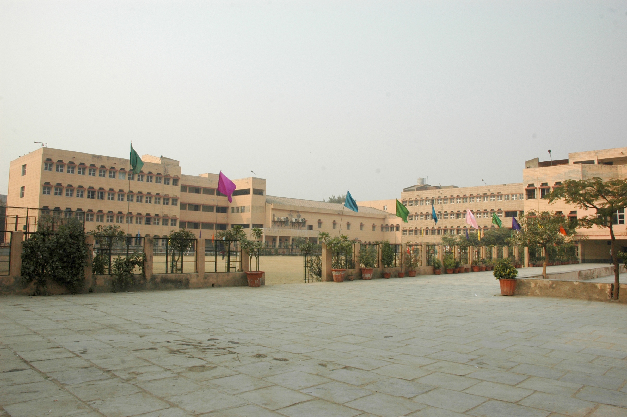 DARBARI LAL DAV MODEL SCHOOL